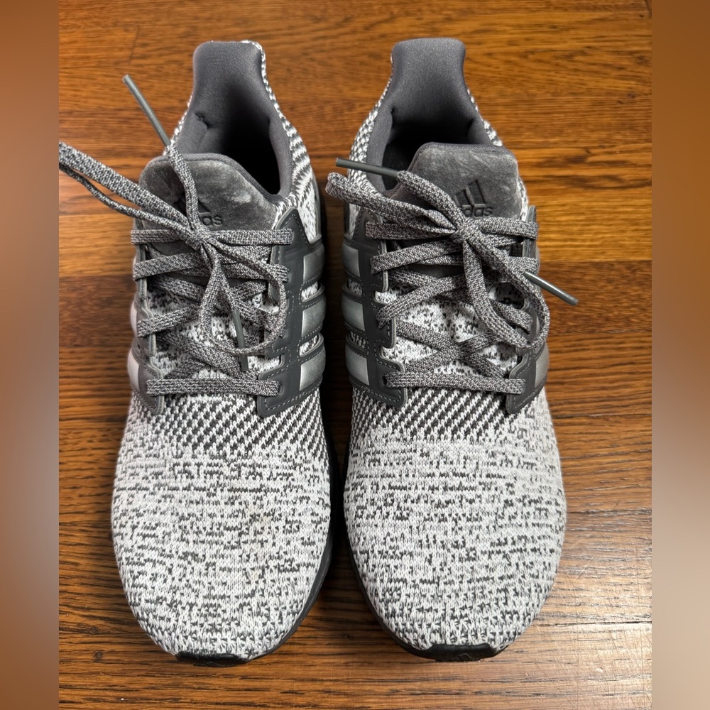 ++Adidas Ultra Boost, men’s size 9++